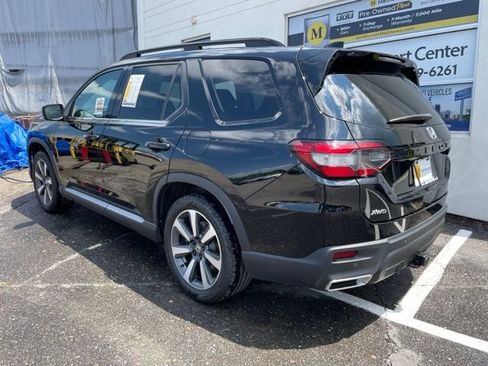 Used 2023 Honda Pilot Elite image 3