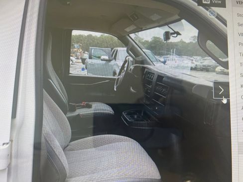 Used 2020 Chevrolet Express 3500 LS RWD image 6