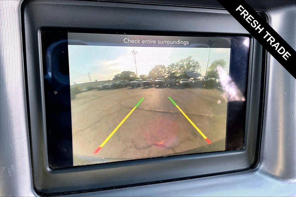 Used 2019 Dodge Charger SXT RWD image 9