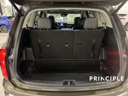 Used 2025 Kia Telluride S FWD image 32