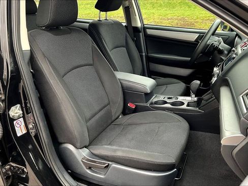 Used 2019 Subaru Outback 2.5i AWD/4WD image 27