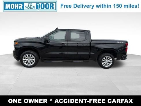 Used 2020 Chevrolet Silverado 1500 Custom w/ Custom Value Package image 2