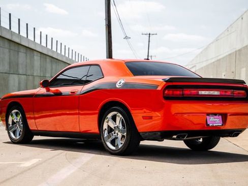 Used 2009 Dodge Challenger R/T RWD image 7