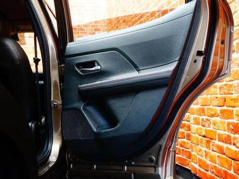 Certified 2025 Nissan Kicks SR AWD/4WD image 46