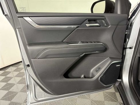 New 2026 GMC Acadia Elevation FWD image 8