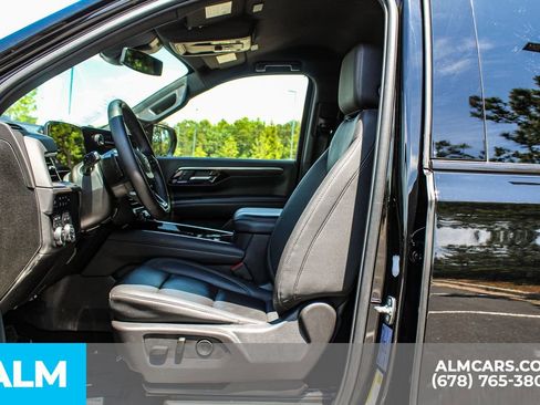 Used 2025 Chevrolet Suburban Z71 AWD/4WD image 16