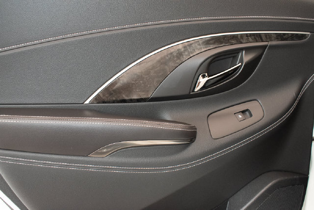 Used 2014 Buick LaCrosse Leather FWD image 17