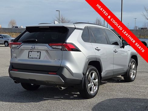 Used 2020 Toyota RAV4 Limited image 5