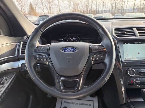 Used 2017 Ford Explorer XLT w/ Equipment Group 202A image 13