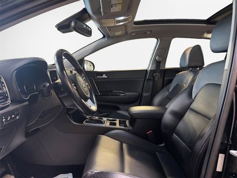 Used 2022 Kia Sportage EX image 12