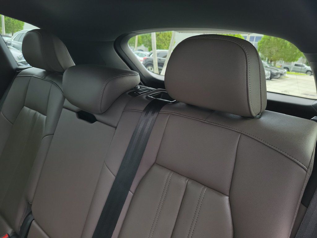 Certified 2025 Audi Q5 Premium w/ Convenience Package AWD/4WD image 27