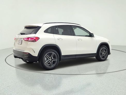 Used 2022 Mercedes-Benz GLA 250 4MATIC image 5