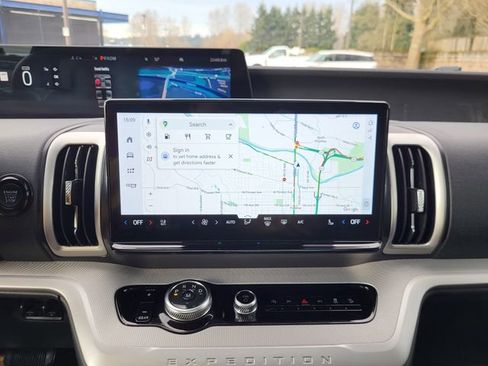 Certified 2025 Ford Expedition Active AWD/4WD image 20