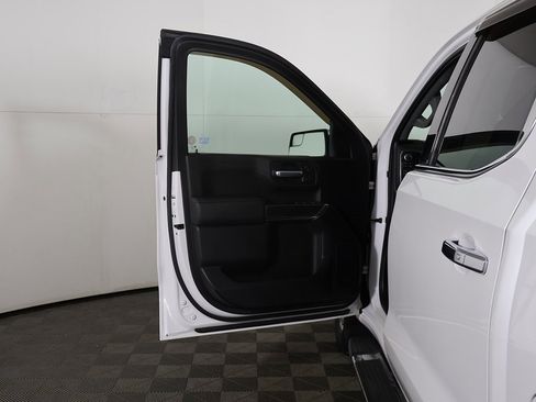 Used 2019 Chevrolet Silverado 1500 LTZ image 18