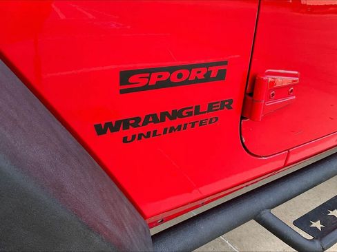 Used 2015 Jeep Wrangler Unlimited Sport w/ Quick Order Package 24S AWD/4WD image 28