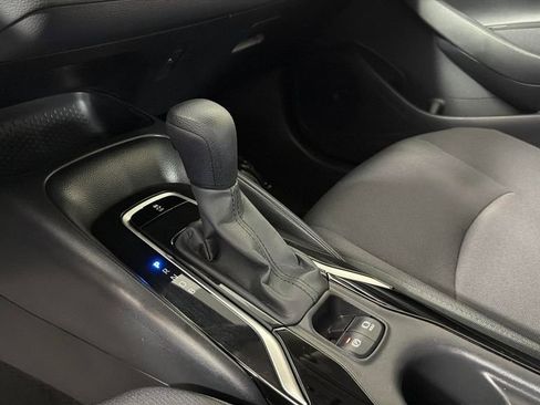 Used 2021 Toyota Corolla LE FWD image 23