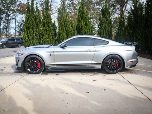 Used 2020 Ford Mustang Shelby GT500 w/ Technology Package image 7