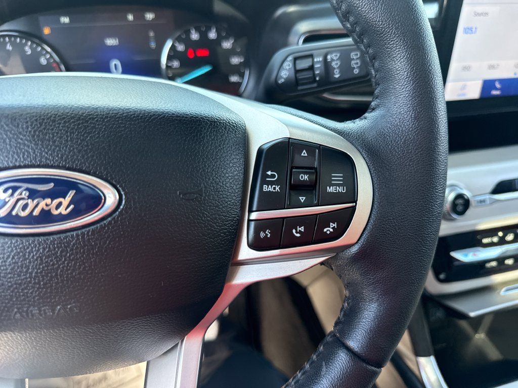 Used 2024 Ford Explorer XLT w/ Equipment Group 202A AWD/4WD image 44