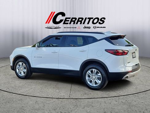 Used 2022 Chevrolet Blazer LT FWD image 2