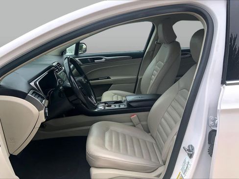 Used 2020 Ford Fusion SEL FWD image 8