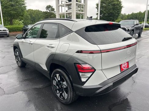 Used 2024 Hyundai Kona SEL AWD/4WD image 11