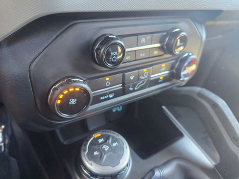 Used 2021 Ford Bronco Big Bend AWD/4WD image 28