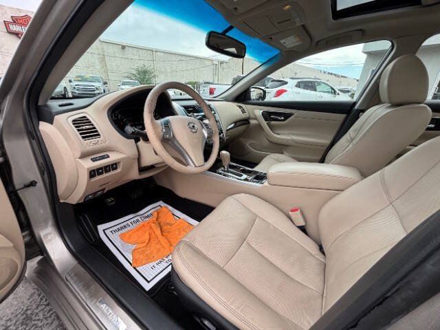 Used 2015 Nissan Altima 3.5 SL FWD image 7