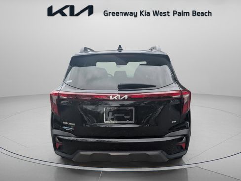 Certified 2024 Kia Seltos X-Line image 5