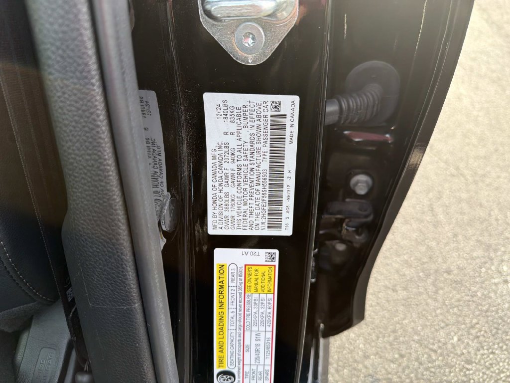 Used 2025 Honda Civic Sport image 31