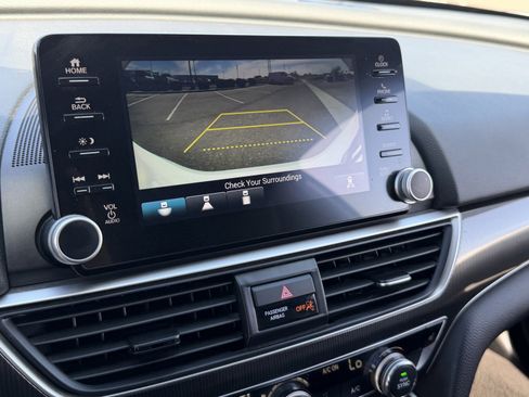 Used 2020 Honda Accord Sport image 29
