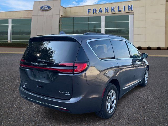 Used 2022 Chrysler Pacifica Limited w/ Uconnect Theater Family Group AWD/4WD image 7