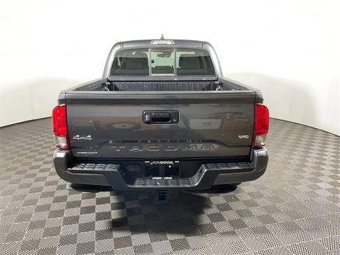 Used 2022 Toyota Tacoma SR image 11
