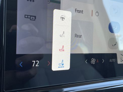 New 2026 Ford Expedition Platinum image 29