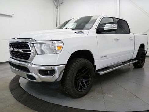 Used 2022 RAM 1500 Big Horn AWD/4WD image 3