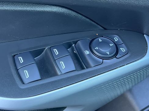 Used 2024 Chevrolet Trax RS image 13