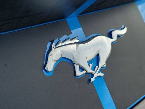 Used 2025 Ford Mustang Premium RWD image 5