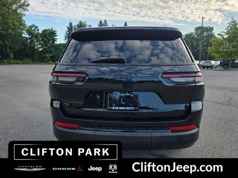 Used 2023 Jeep Grand Cherokee L Laredo AWD/4WD image 5
