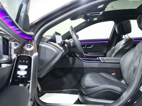 Used 2022 Mercedes-Benz S 580 4MATIC Sedan image 4