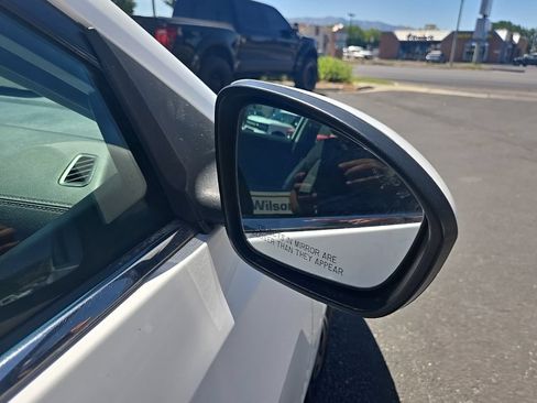 Used 2022 Nissan Sentra SV FWD image 29