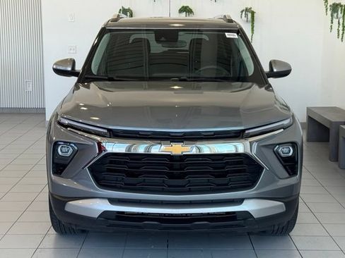 Used 2025 Chevrolet TrailBlazer LT AWD/4WD image 35