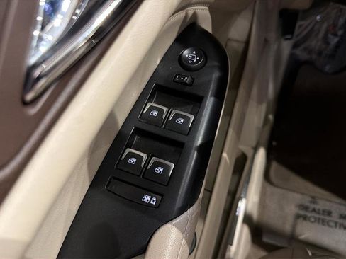 Used 2015 Cadillac SRX Luxury w/ Driver Awareness Package image 19