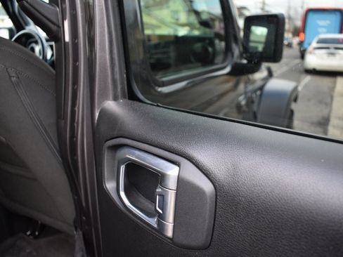 Used 2023 Jeep Wrangler Willys image 28