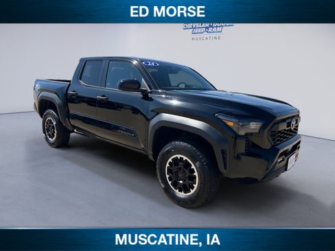 Used 2024 Toyota Tacoma TRD Off-Road AWD/4WD image 7