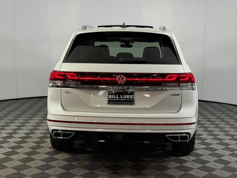 Used 2024 Volkswagen Atlas SEL Premium R-Line AWD/4WD image 9