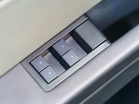 Used 2025 Tesla Cybertruck AWD Crew Cab image 19