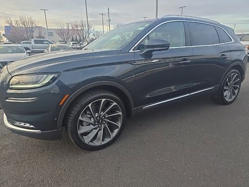 Used 2022 Lincoln Nautilus Reserve w/ Equipment Group 202A image 7