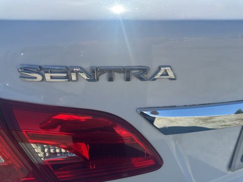 Used 2017 Nissan Sentra S image 14