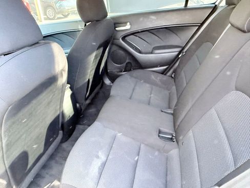 Used 2018 Kia Forte LX w/ LX Rear Camera Package image 18