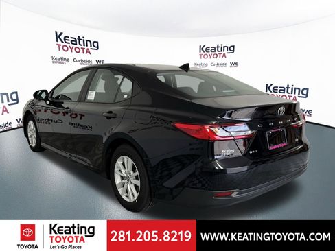 Used 2026 Toyota Camry LE FWD image 10
