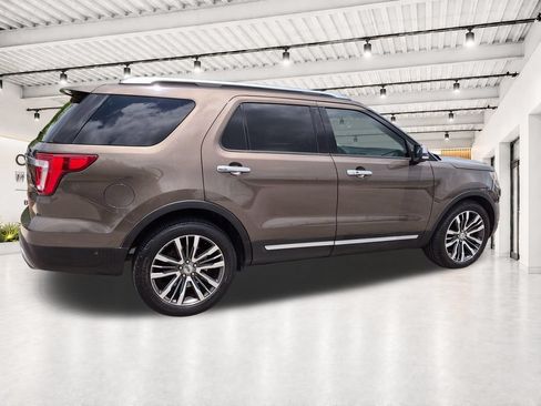 Used 2016 Ford Explorer Platinum AWD/4WD image 13